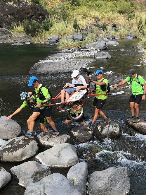 Apivia courtage partenaire depuis 2016 pour permettre aux personnes à mobilité réduite de participer à des événements sportifs et de vivre de grandes aventures humaines